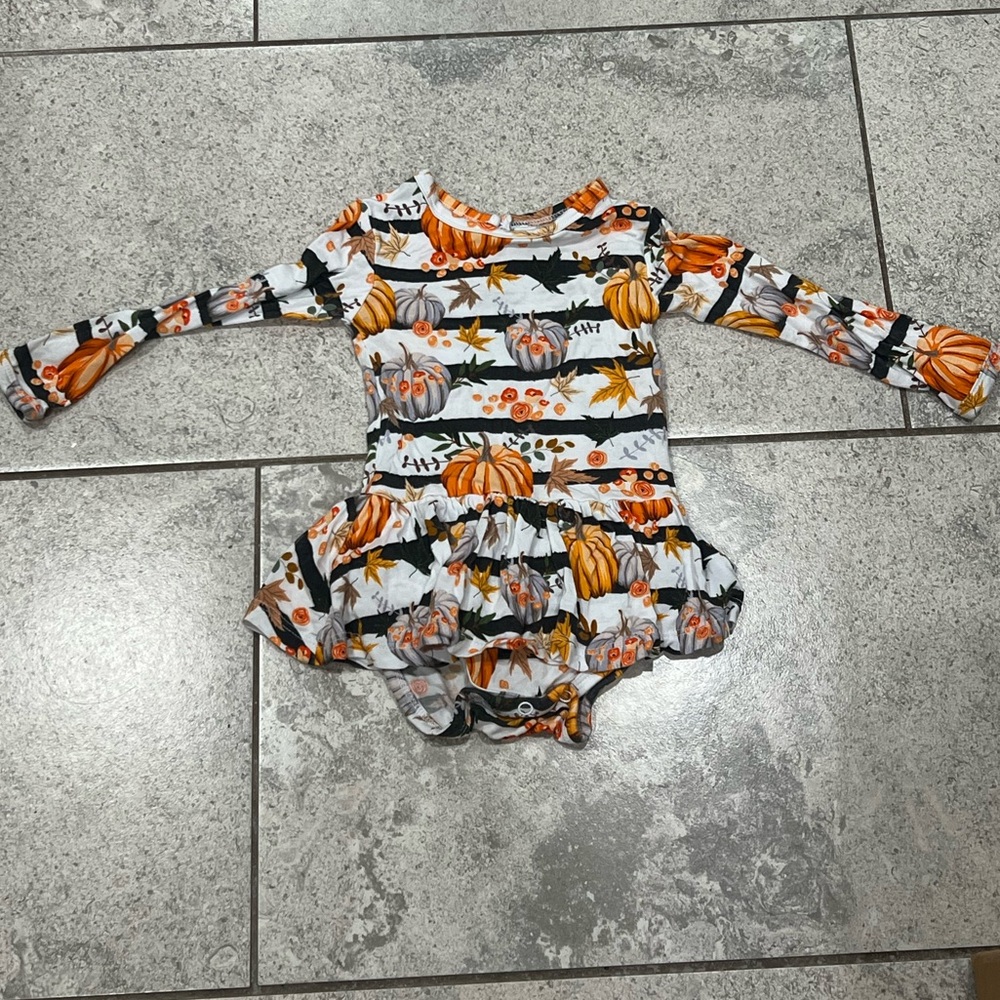 EUC Little Bum Bums Twirl 6-12 Months